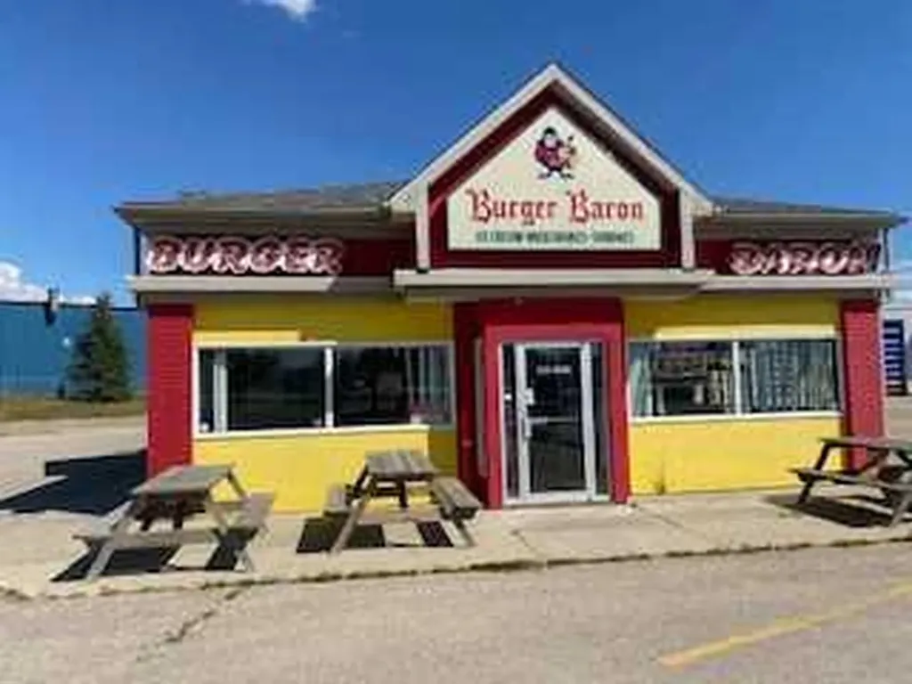 3909 37 Avenue Whitecourt AB T7S 1N9