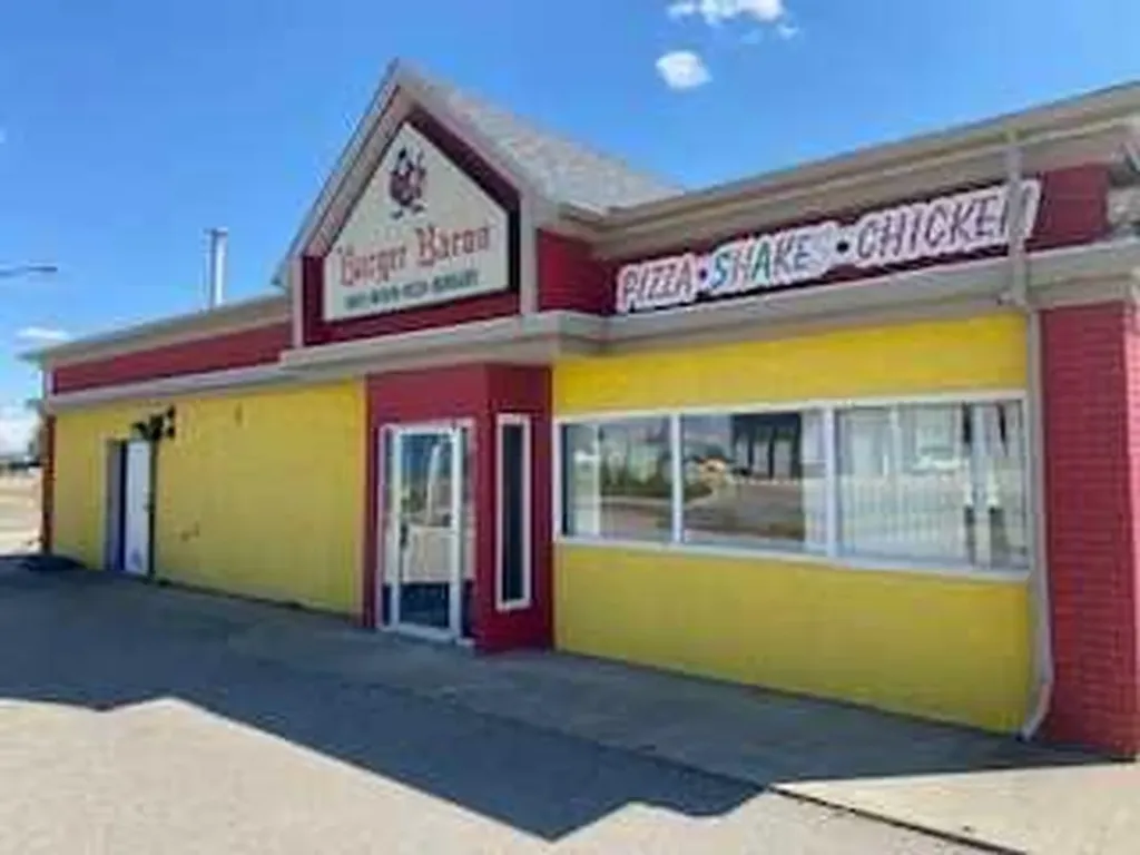 3909 37 Avenue Whitecourt AB T7S 1N9