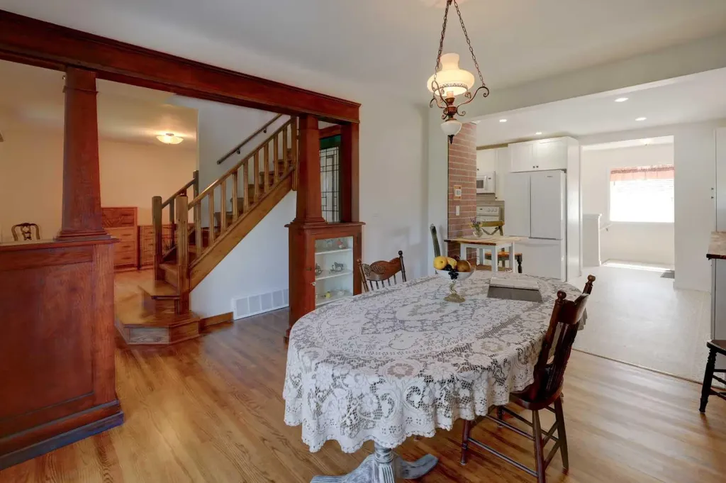 1507 2 Avenue NW Drumheller AB T0J 0Y1