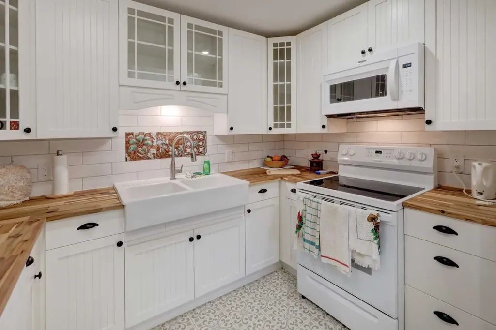 1507 2 Avenue NW Drumheller AB T0J 0Y1