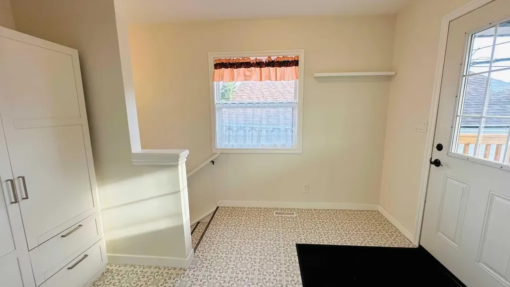 1507 2 Avenue NW Drumheller AB T0J 0Y1