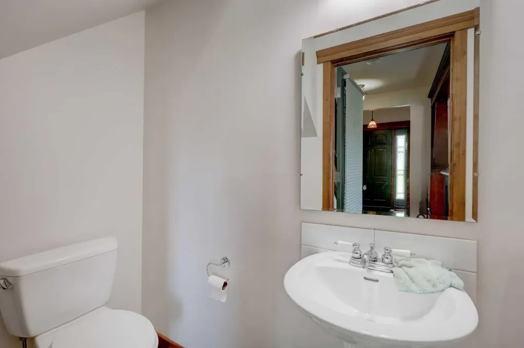 1507 2 Avenue NW Drumheller AB T0J 0Y1