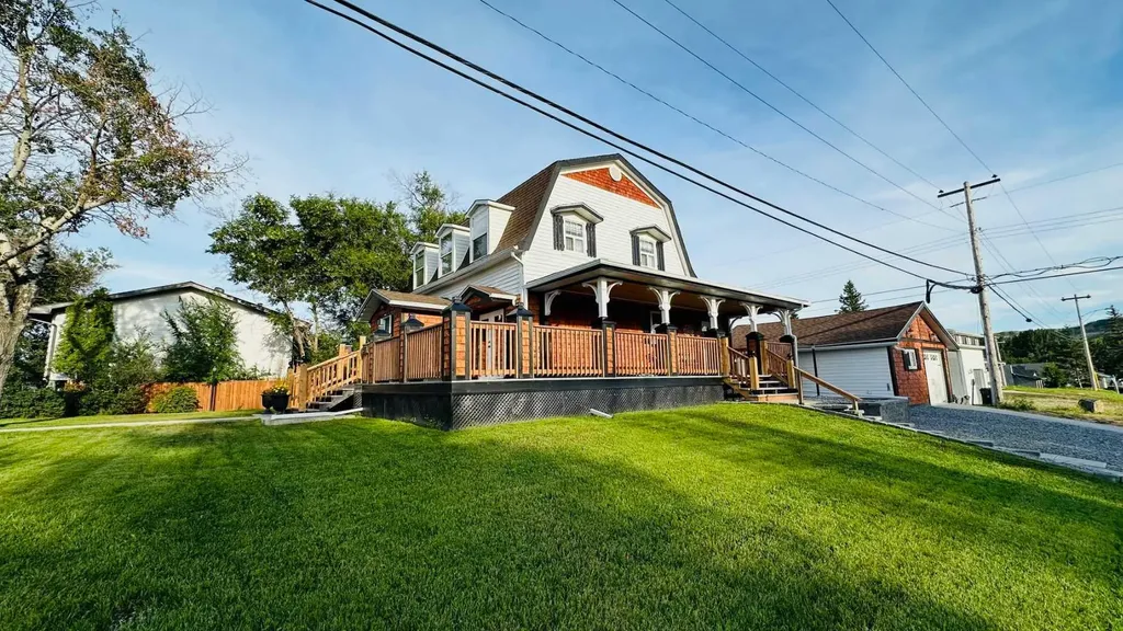 1507 2 Avenue NW Drumheller AB T0J 0Y1