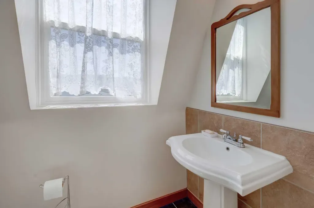 1507 2 Avenue NW Drumheller AB T0J 0Y1