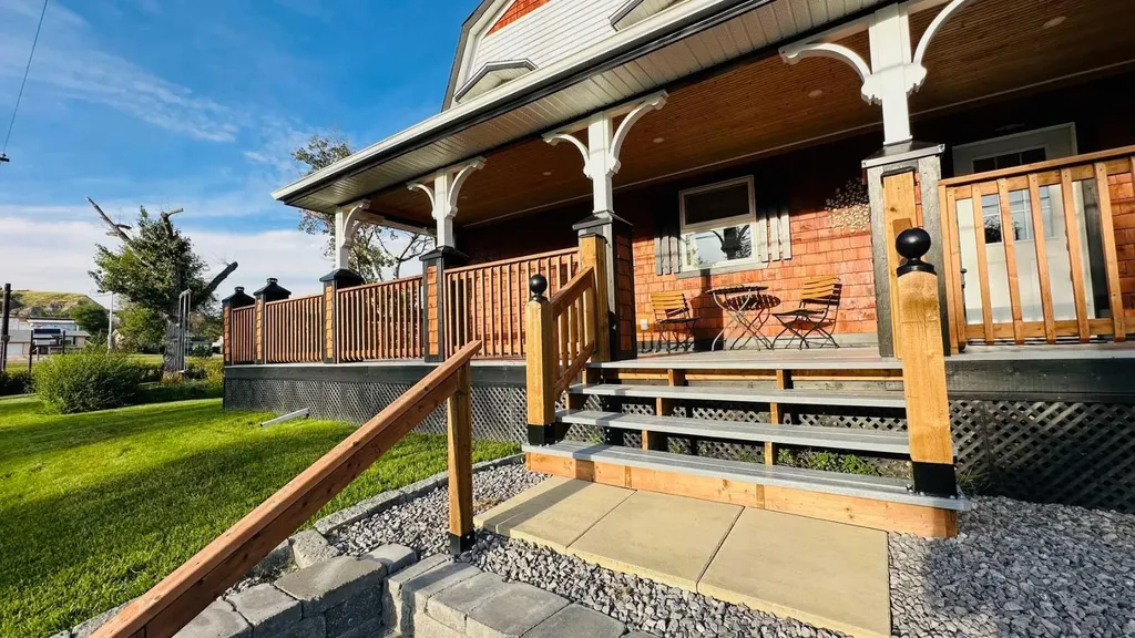 1507 2 Avenue NW Drumheller AB T0J 0Y1