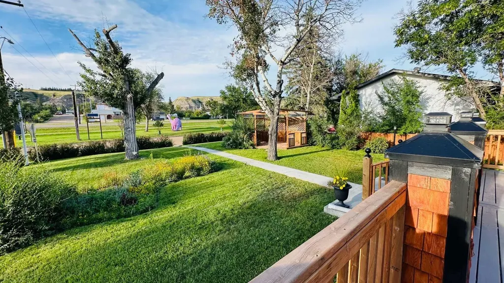 1507 2 Avenue NW Drumheller AB T0J 0Y1