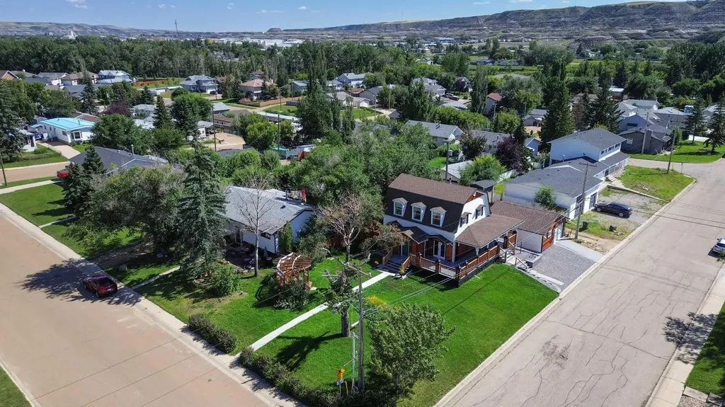 1507 2 Avenue NW Drumheller AB T0J 0Y1