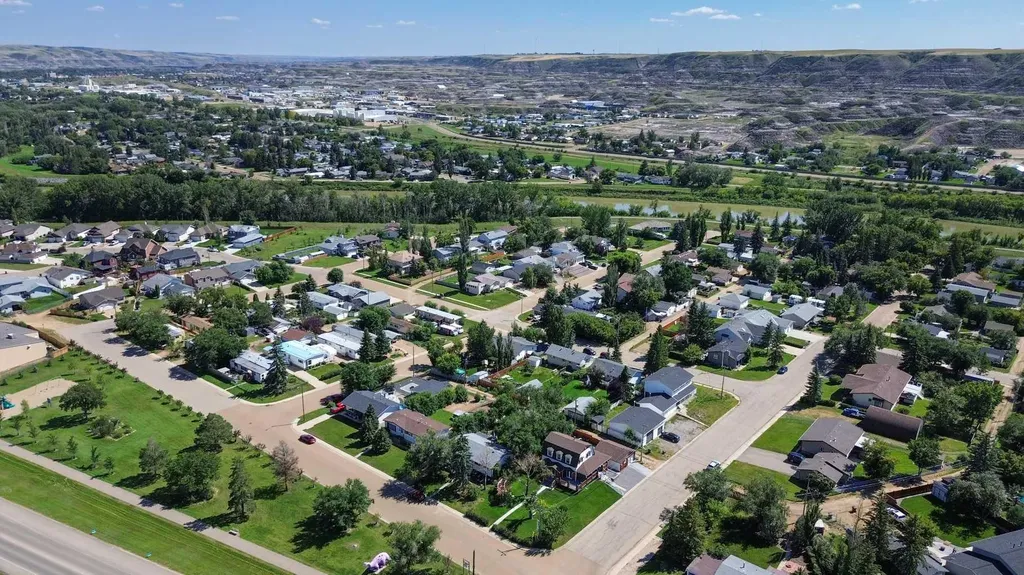 1507 2 Avenue NW Drumheller AB T0J 0Y1
