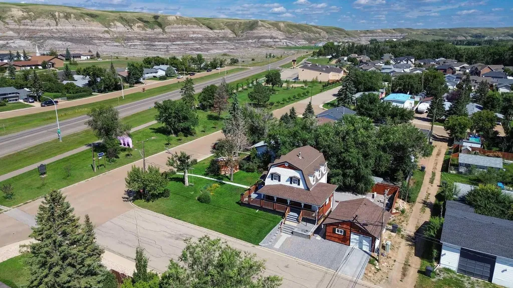 1507 2 Avenue NW Drumheller AB T0J 0Y1