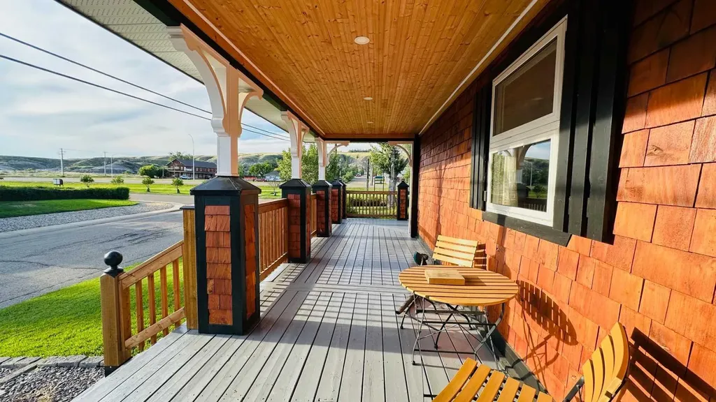 1507 2 Avenue NW Drumheller AB T0J 0Y1
