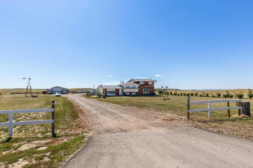 5121 Township Road 120 Dunmore AB T1B0L1