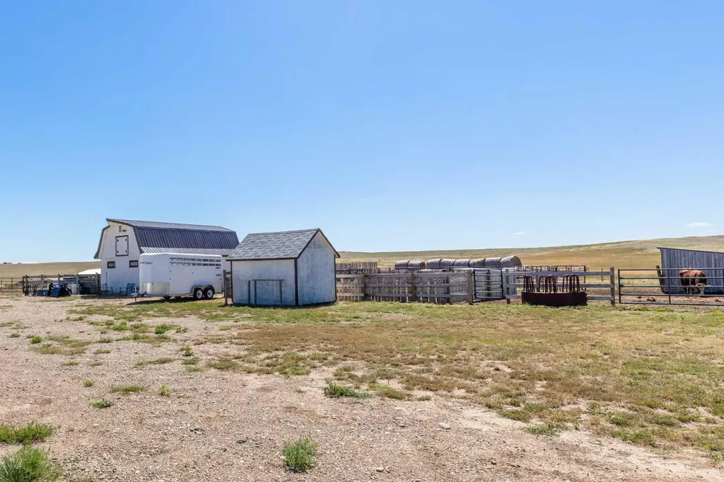 5121 Township Road 120 Dunmore AB T1B0L1