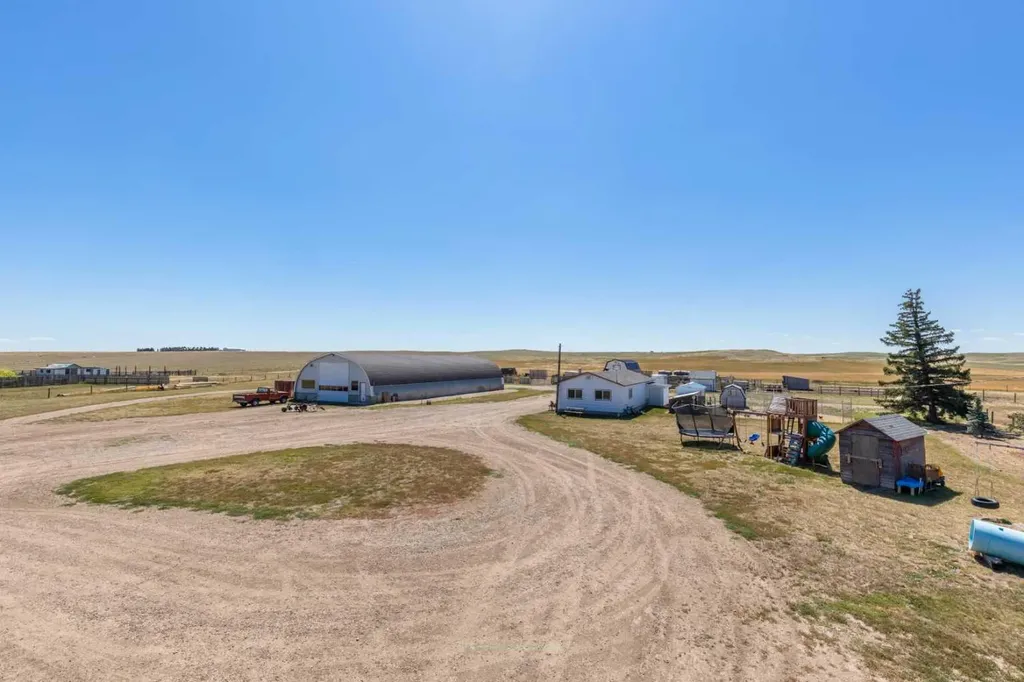 5121 Township Road 120 Dunmore AB T1B0L1