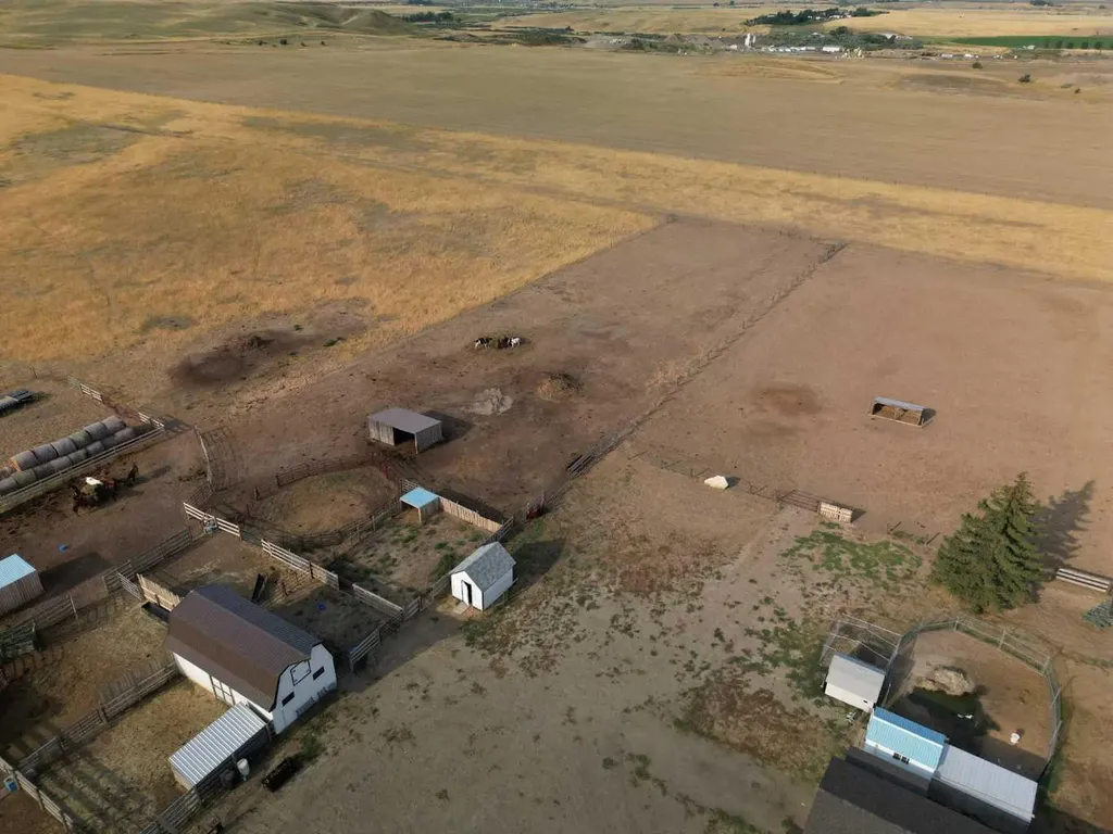 5121 Township Road 120 Dunmore AB T1B0L1