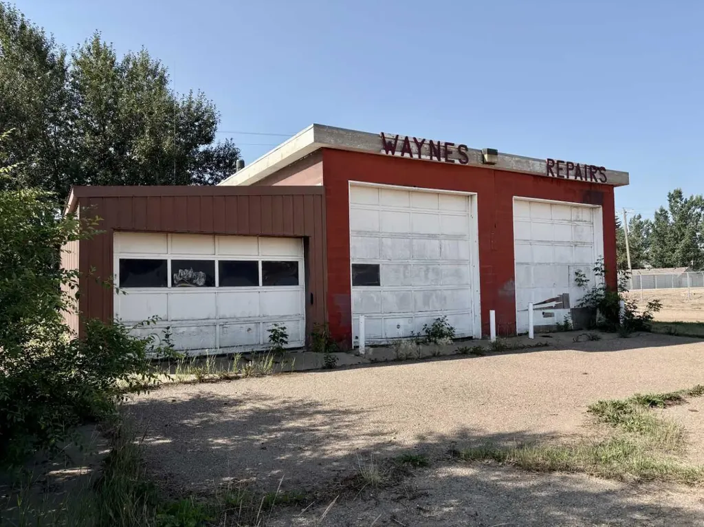 5021 47 Avenue Vermilion AB T9X 1J6