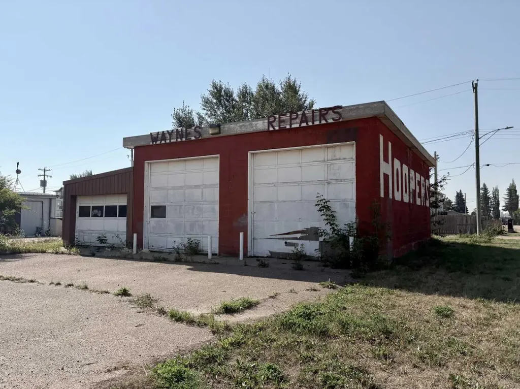 5021 47 Avenue Vermilion AB T9X 1J6