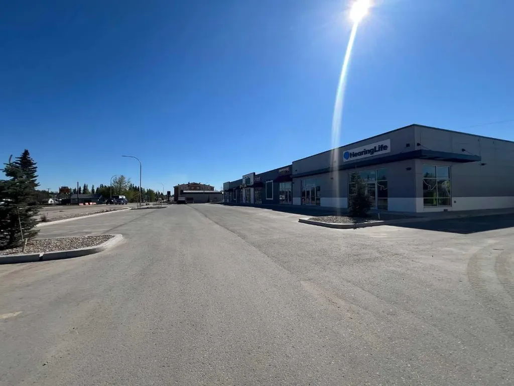 5601 4 Avenue Edson AB T7E1L6
