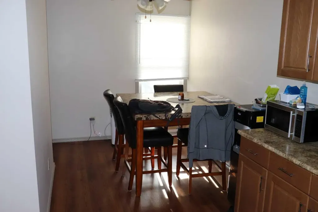 5437 10 Avenue Edson AB T7E 1K2