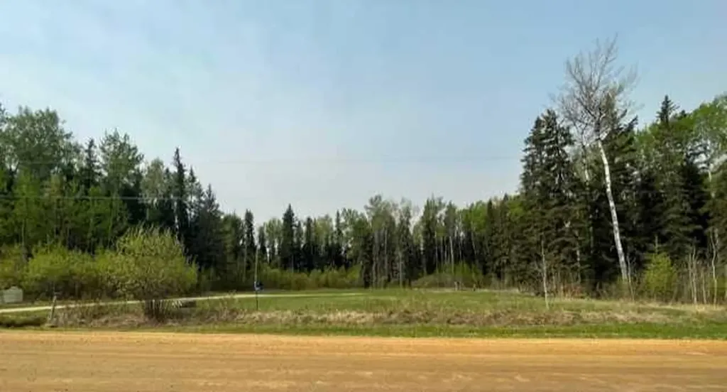 851 Wolf Trail Sandy Lake AB T0G 2K0