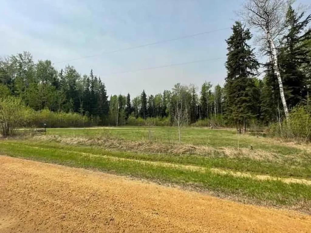 851 Wolf Trail Sandy Lake AB T0G 2K0