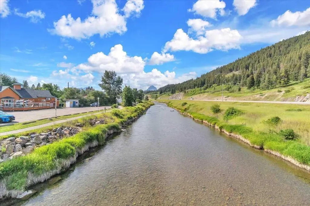 262 Southmore Place Blairmore AB T0K 0E0