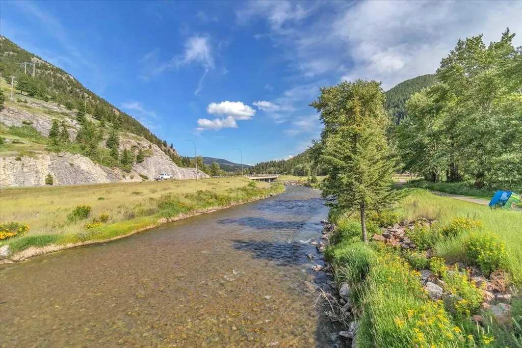 262 Southmore Place Blairmore AB T0K 0E0