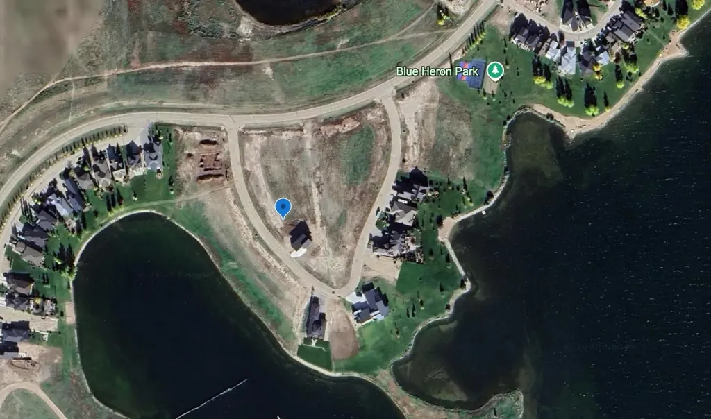 33 Kingfisher Estates E Lake Newell Resort AB T1R0X5