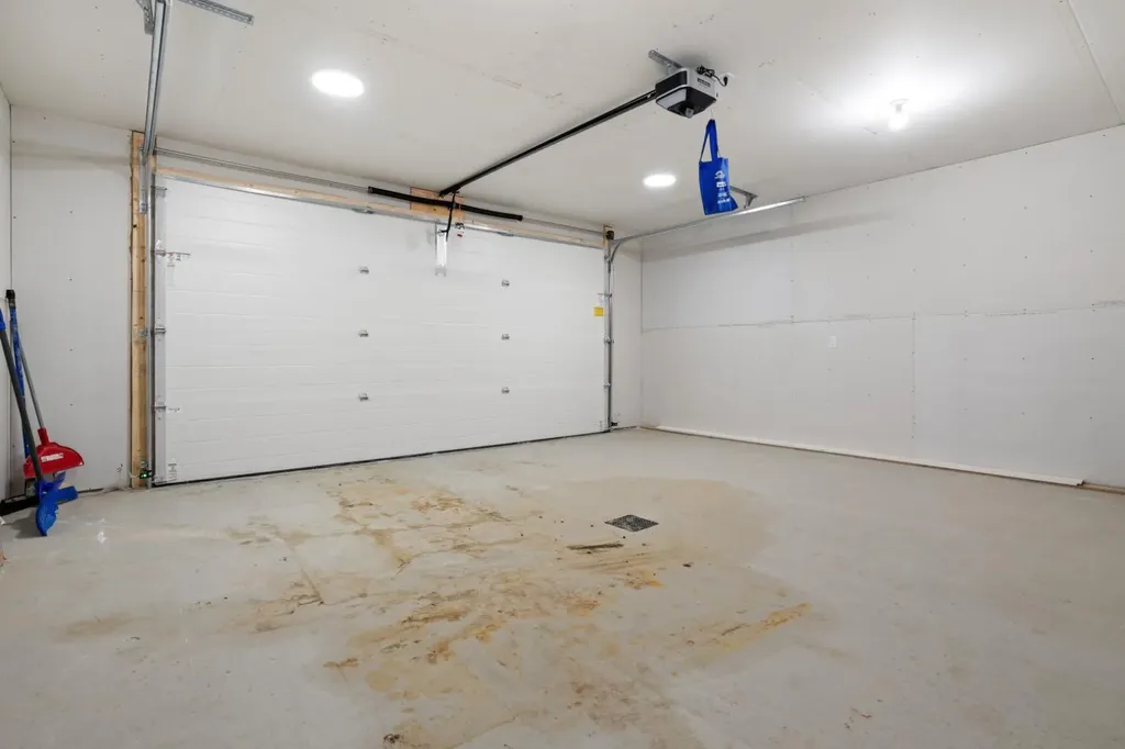 6322 26 Avenue Camrose AB T4V5J6