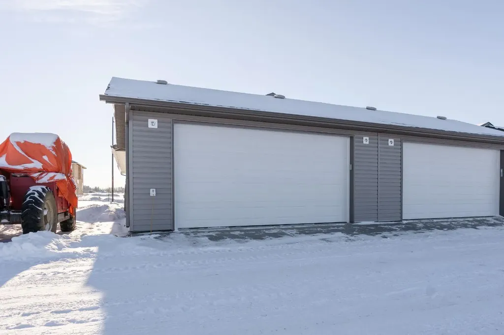 6322 26 Avenue Camrose AB T4V5J6