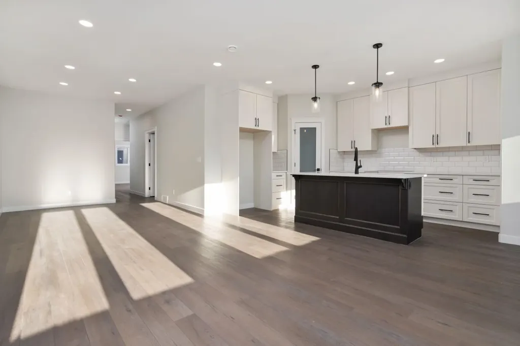 6322 26 Avenue Camrose AB T4V5J6