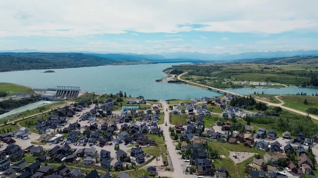 236 Cottage Club Crescent Rural Rocky View County AB T4C 1B1