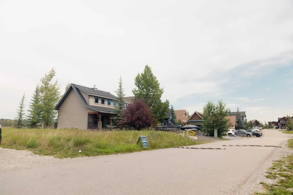 236 Cottage Club Crescent Rural Rocky View County AB T4C 1B1