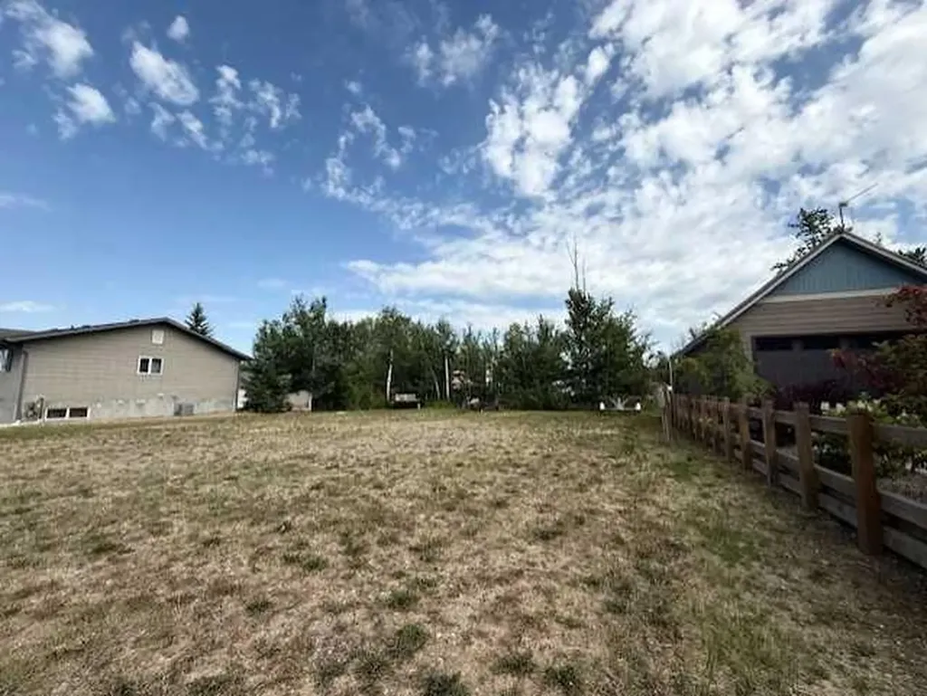 202 Lake View Drive Lac Des Iles SK S0M 1A0