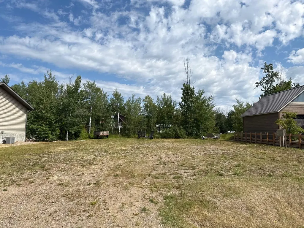 202 Lake View Drive Lac Des Iles SK S0M 1A0