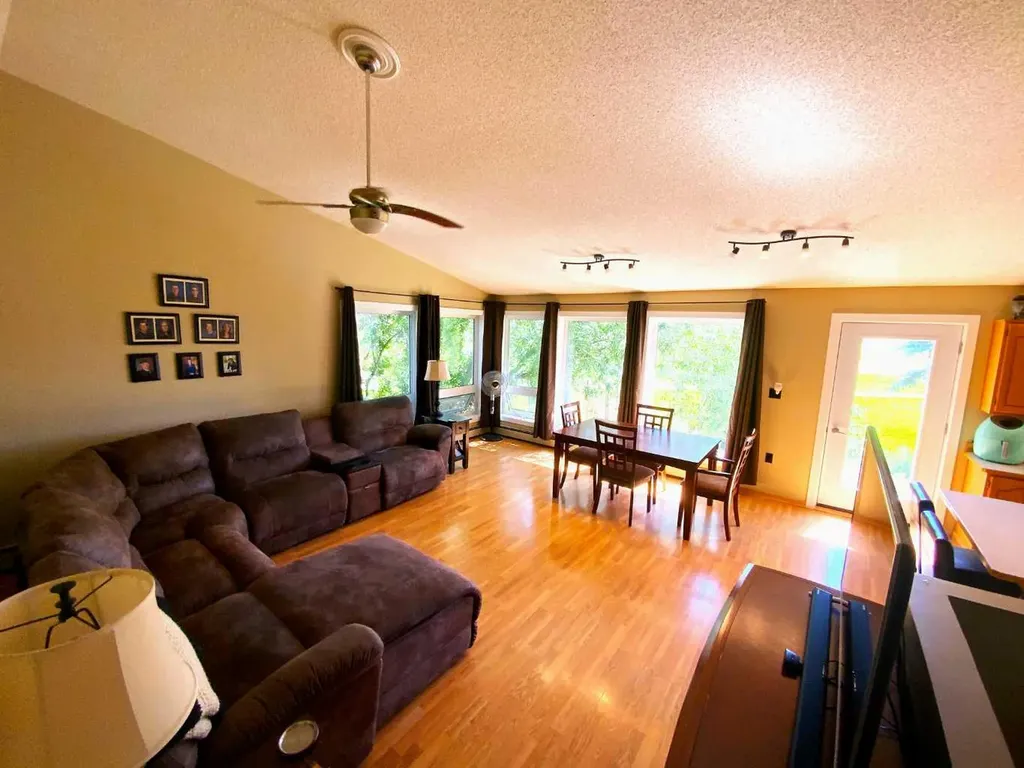 231052 330 Township Rural Kneehill County AB T0M 2C0