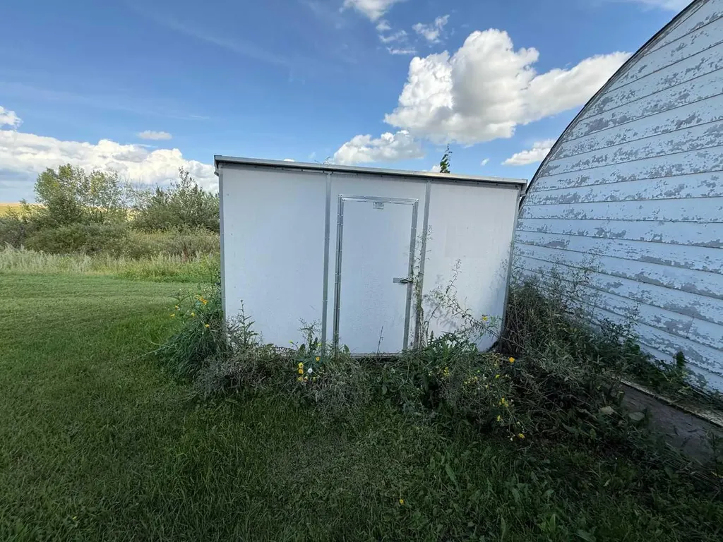 231052 330 Township Rural Kneehill County AB T0M 2C0