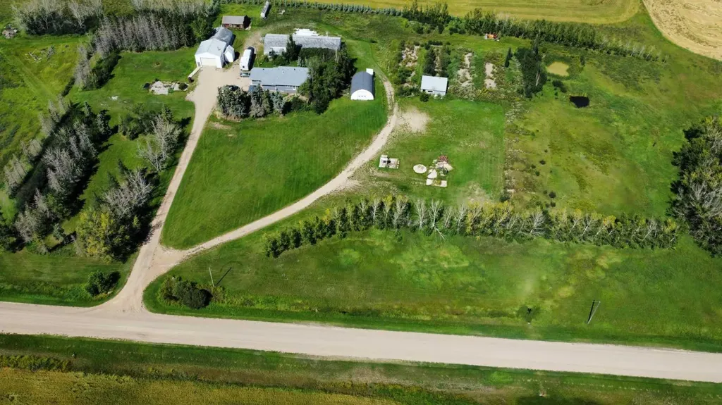 231052 330 Township Rural Kneehill County AB T0M 2C0