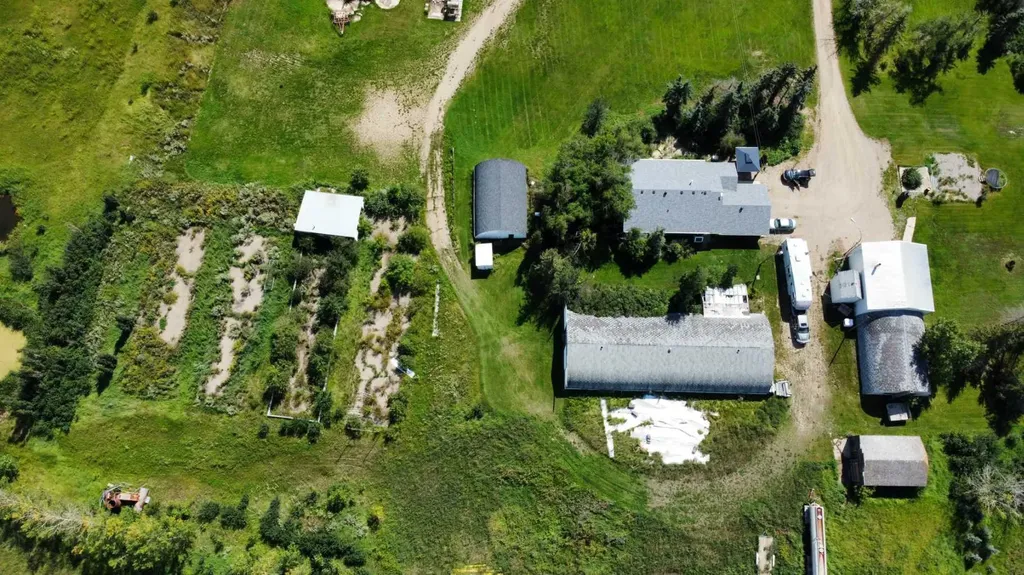 231052 330 Township Rural Kneehill County AB T0M 2C0