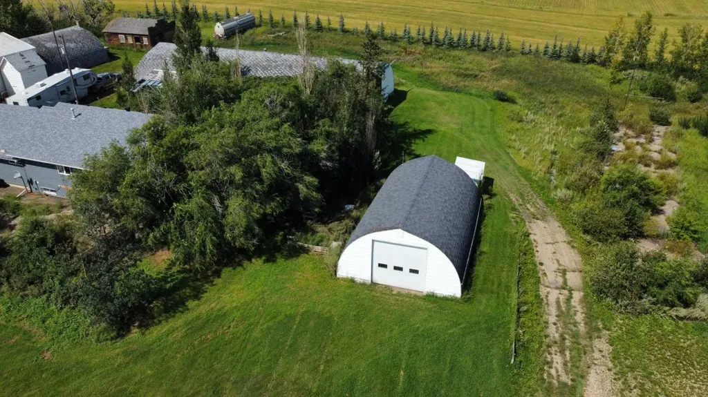 231052 330 Township Rural Kneehill County AB T0M 2C0