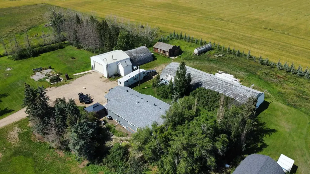 231052 330 Township Rural Kneehill County AB T0M 2C0