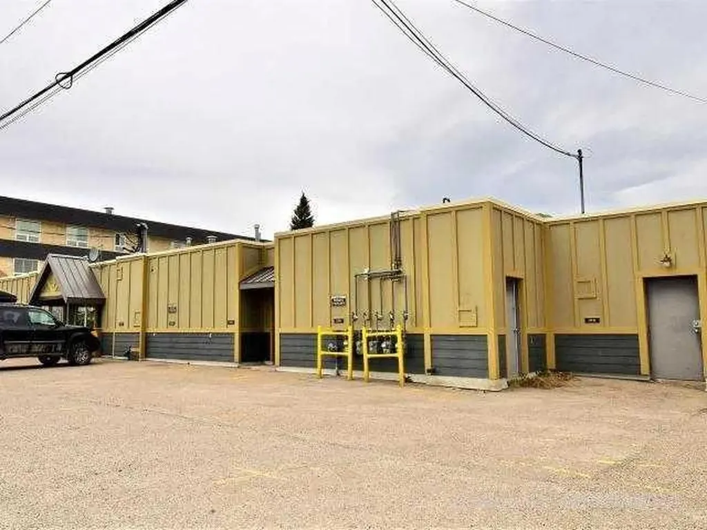 213-219 Pembina Avenue Hinton AB T7V 2B3