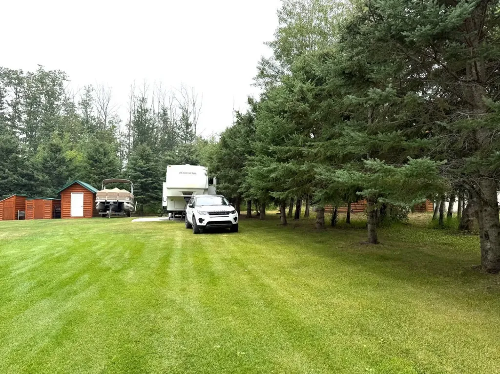 115-116 Deerland Road Lac Des Iles SK S0M 1A0