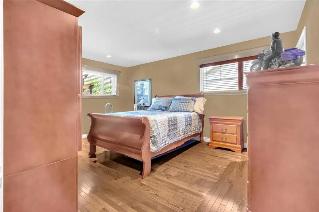 2211 45 Street SE Calgary AB T2B 1K1