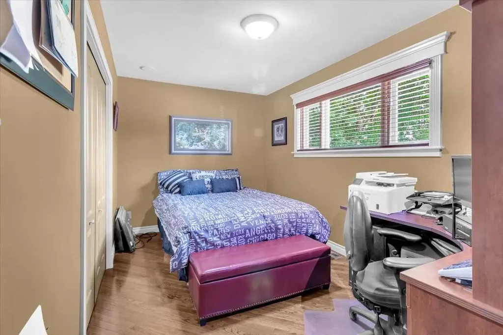 2211 45 Street SE Calgary AB T2B 1K1