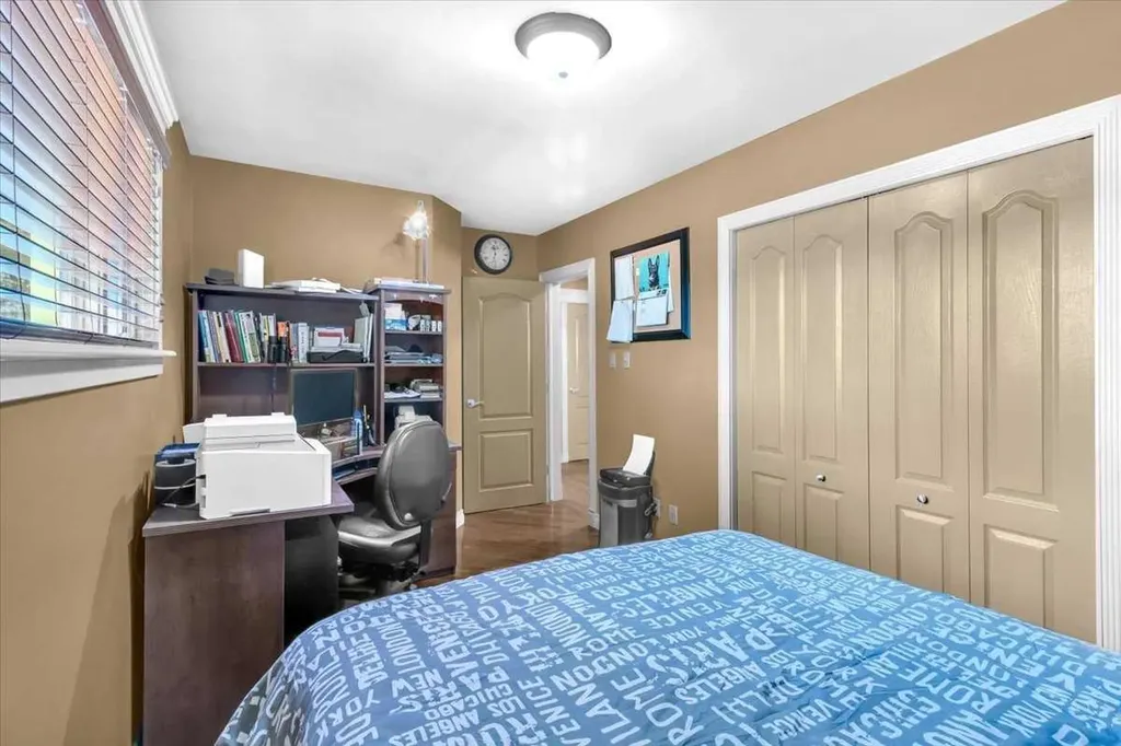 2211 45 Street SE Calgary AB T2B 1K1