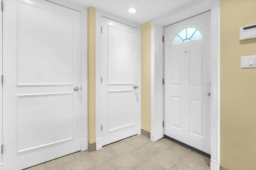 2211 45 Street SE Calgary AB T2B 1K1