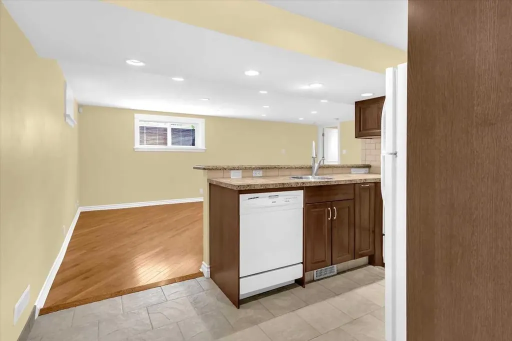 2211 45 Street SE Calgary AB T2B 1K1
