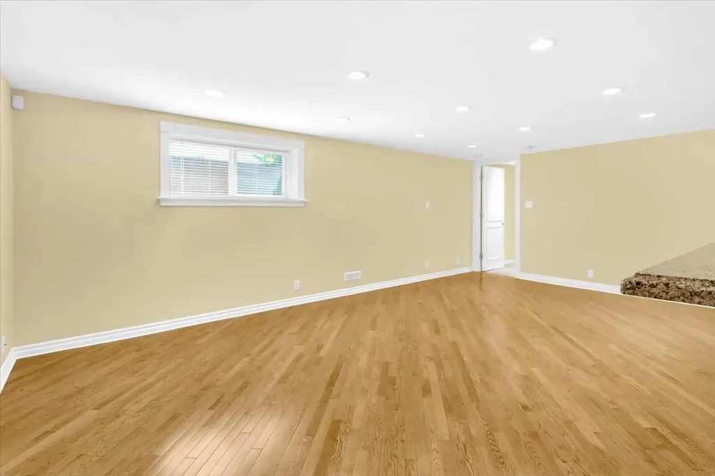 2211 45 Street SE Calgary AB T2B 1K1