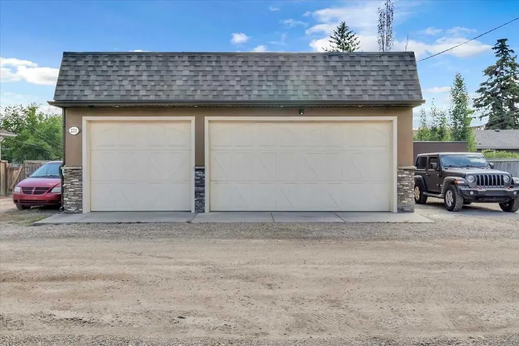 2211 45 Street SE Calgary AB T2B 1K1