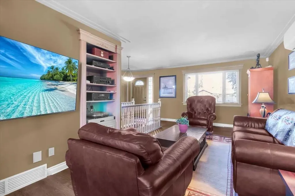 2211 45 Street SE Calgary AB T2B 1K1